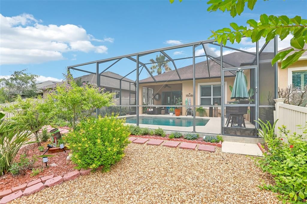 For Sale: $454,500 (2 beds, 2 baths, 1719 Square Feet)