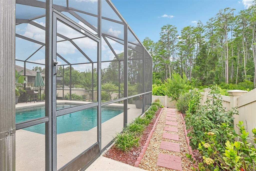For Sale: $454,500 (2 beds, 2 baths, 1719 Square Feet)