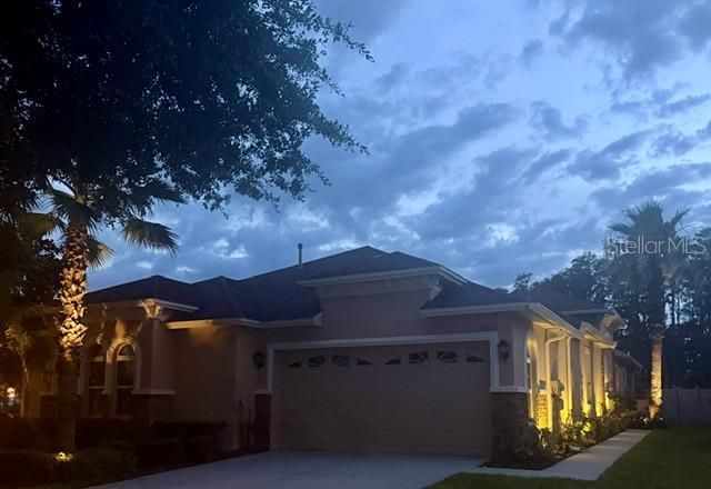 For Sale: $454,500 (2 beds, 2 baths, 1719 Square Feet)