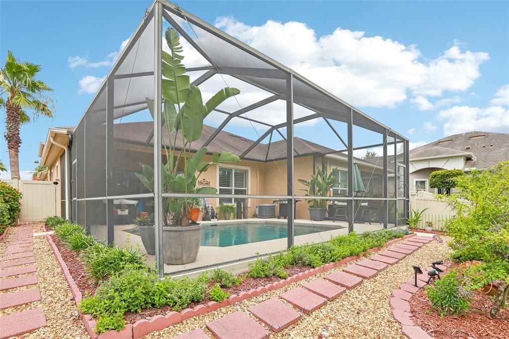 For Sale: $454,500 (2 beds, 2 baths, 1719 Square Feet)