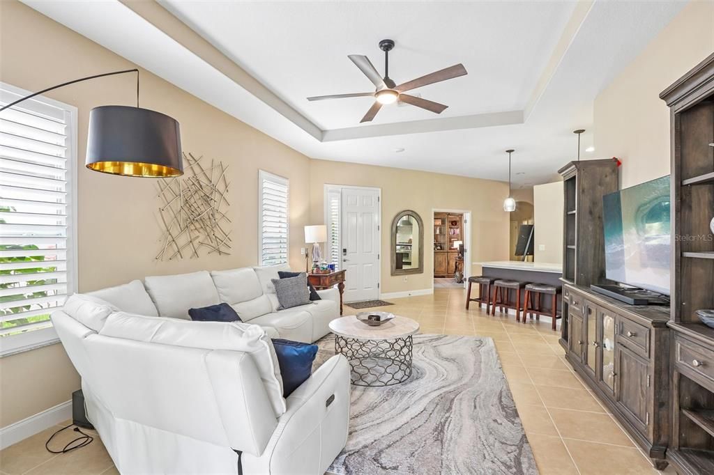For Sale: $454,500 (2 beds, 2 baths, 1719 Square Feet)
