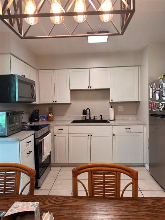 En Venta: $234,000 (3 camas, 2 baños, 936 Pies cuadrados)