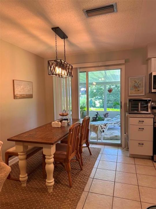En Venta: $234,000 (3 camas, 2 baños, 936 Pies cuadrados)