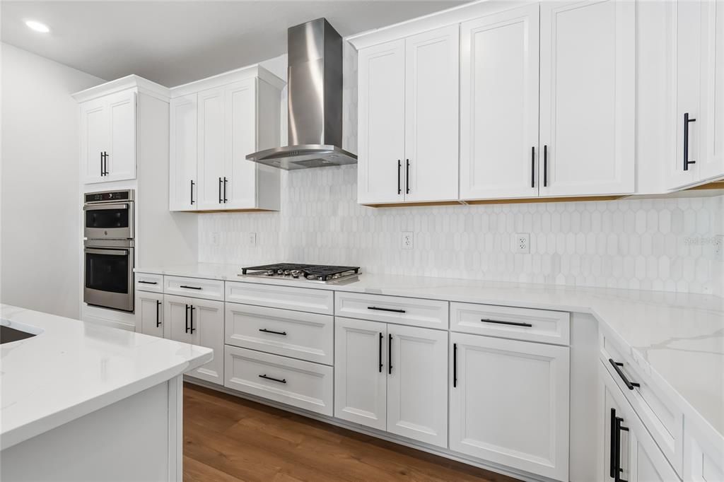 For Sale: $589,999 (3 beds, 2 baths, 2406 Square Feet)