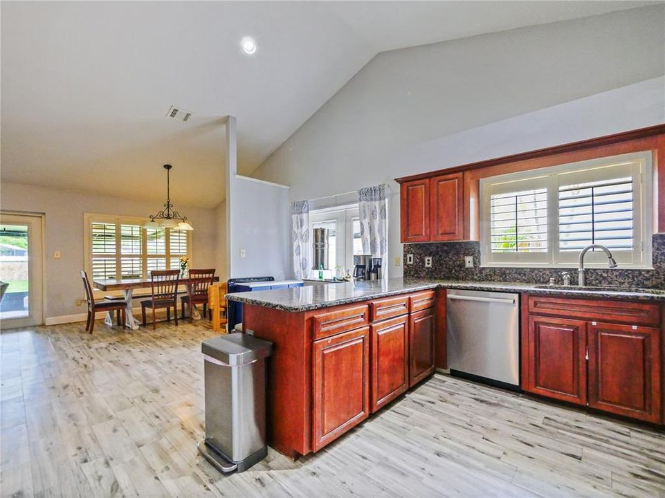 For Sale: $468,000 (4 beds, 2 baths, 1922 Square Feet)