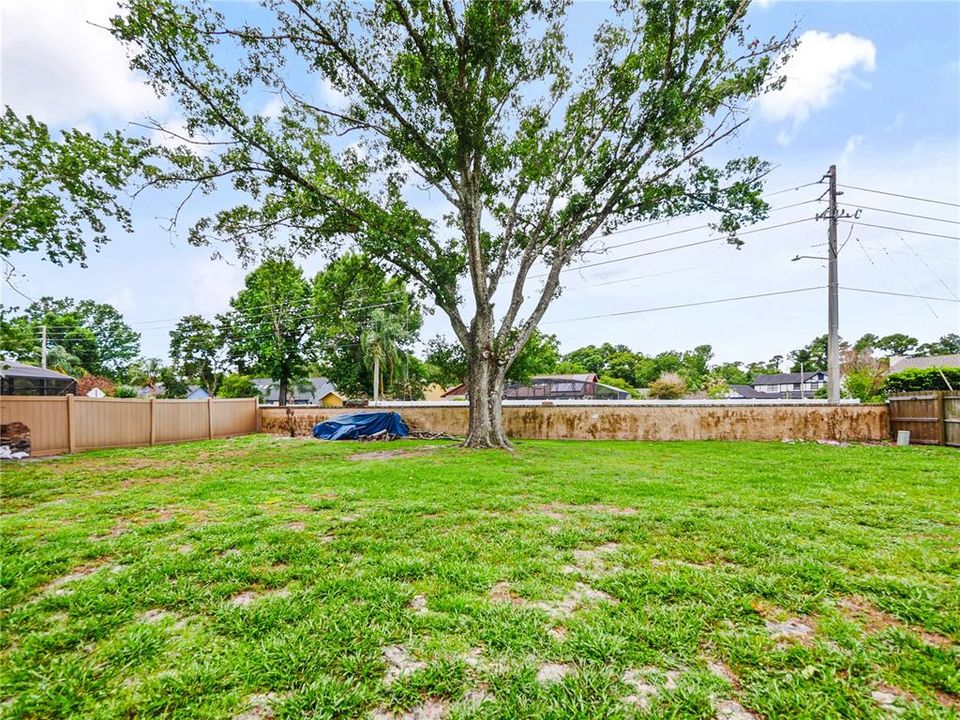 For Sale: $468,000 (4 beds, 2 baths, 1922 Square Feet)