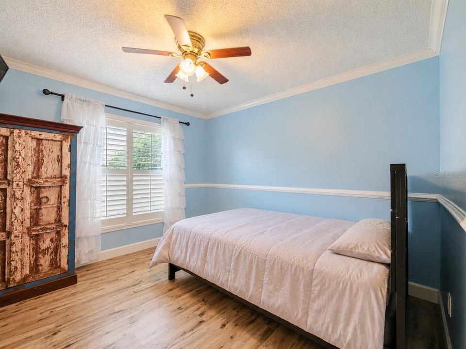 For Sale: $468,000 (4 beds, 2 baths, 1922 Square Feet)