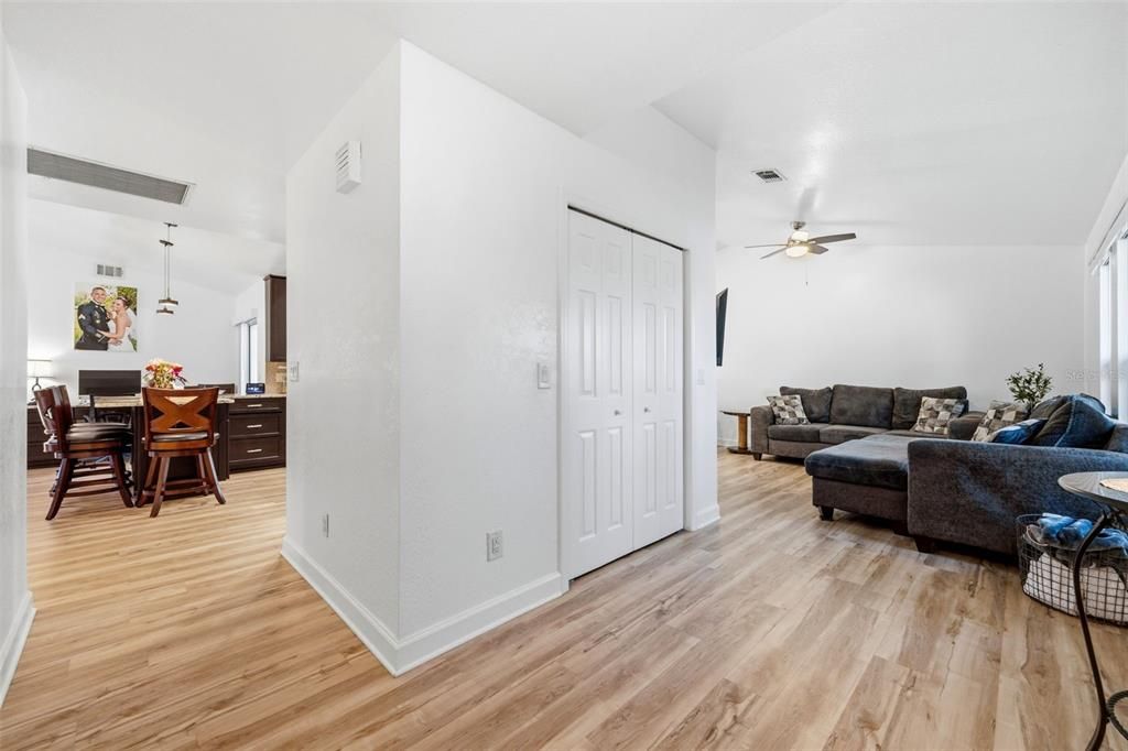 For Sale: $509,900 (3 beds, 2 baths, 1992 Square Feet)