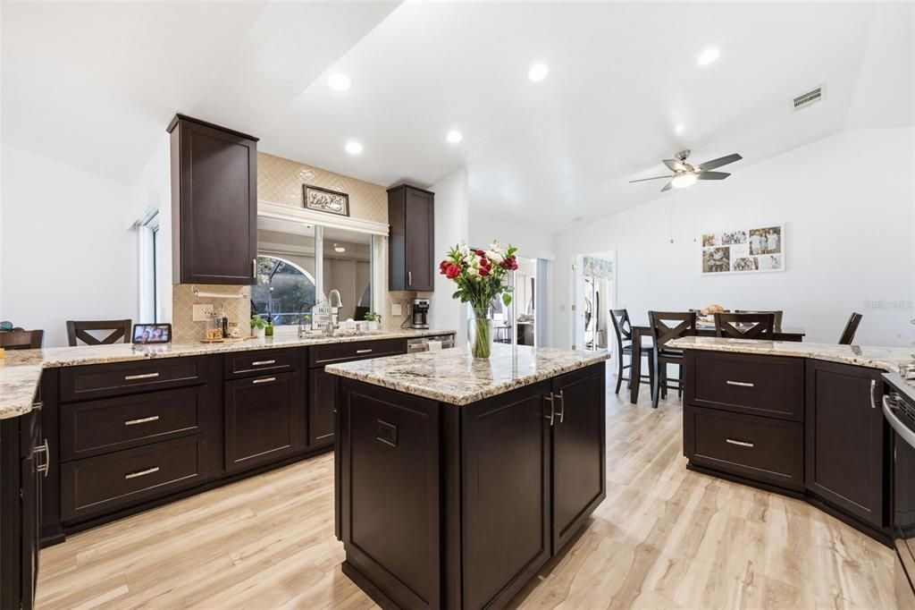 For Sale: $509,900 (3 beds, 2 baths, 1992 Square Feet)