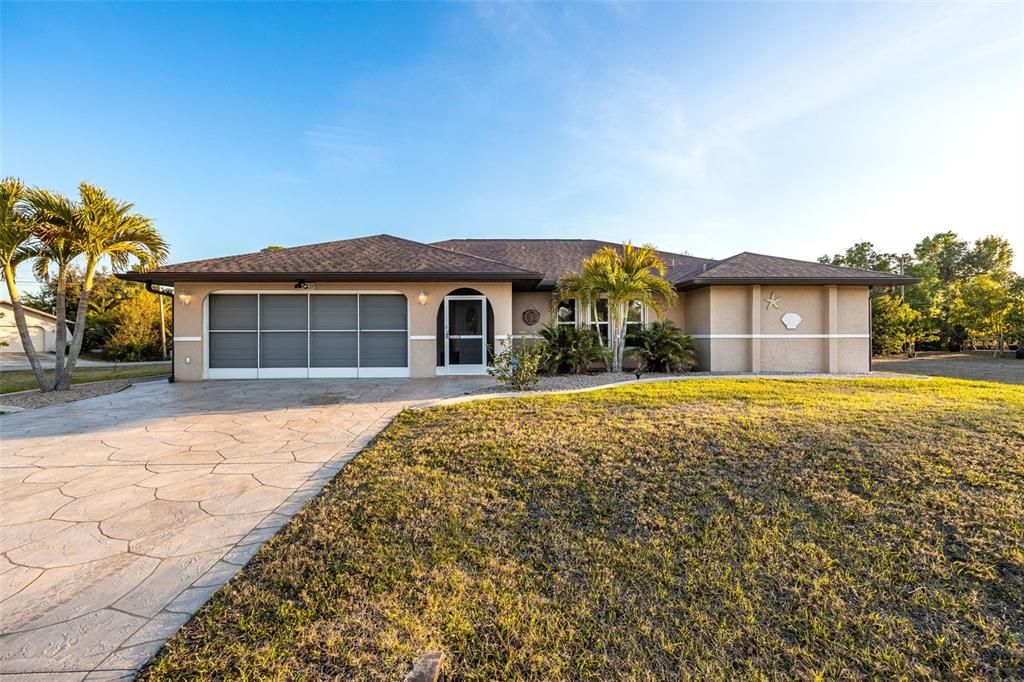 For Sale: $509,900 (3 beds, 2 baths, 1992 Square Feet)