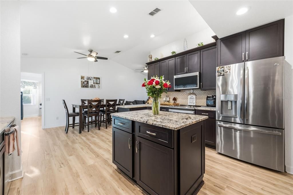 For Sale: $509,900 (3 beds, 2 baths, 1992 Square Feet)