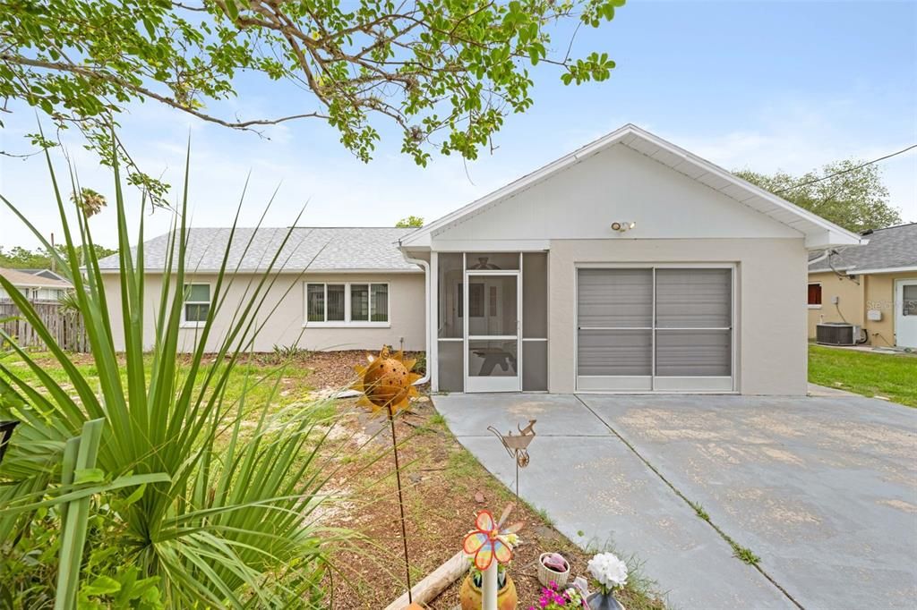 For Sale: $235,000 (2 beds, 2 baths, 1226 Square Feet)