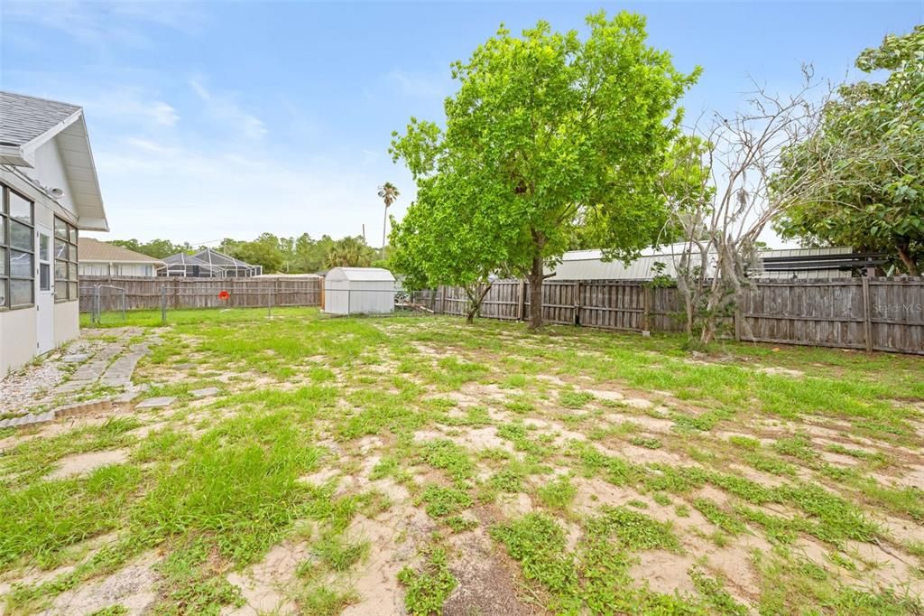 For Sale: $235,000 (2 beds, 2 baths, 1226 Square Feet)
