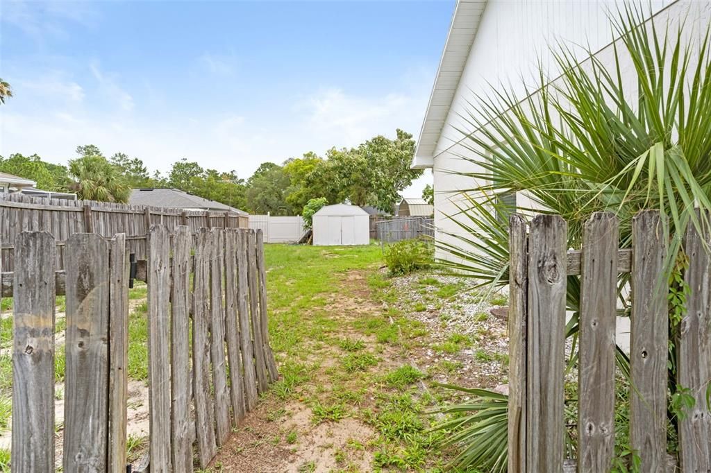 For Sale: $235,000 (2 beds, 2 baths, 1226 Square Feet)