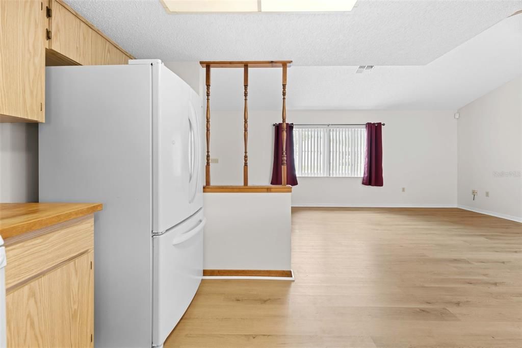 For Sale: $235,000 (2 beds, 2 baths, 1226 Square Feet)