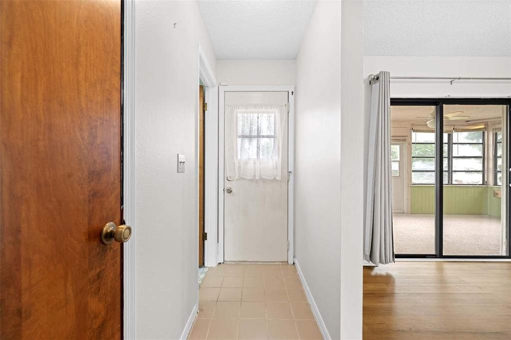 For Sale: $235,000 (2 beds, 2 baths, 1226 Square Feet)