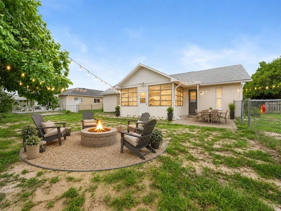 For Sale: $235,000 (2 beds, 2 baths, 1226 Square Feet)