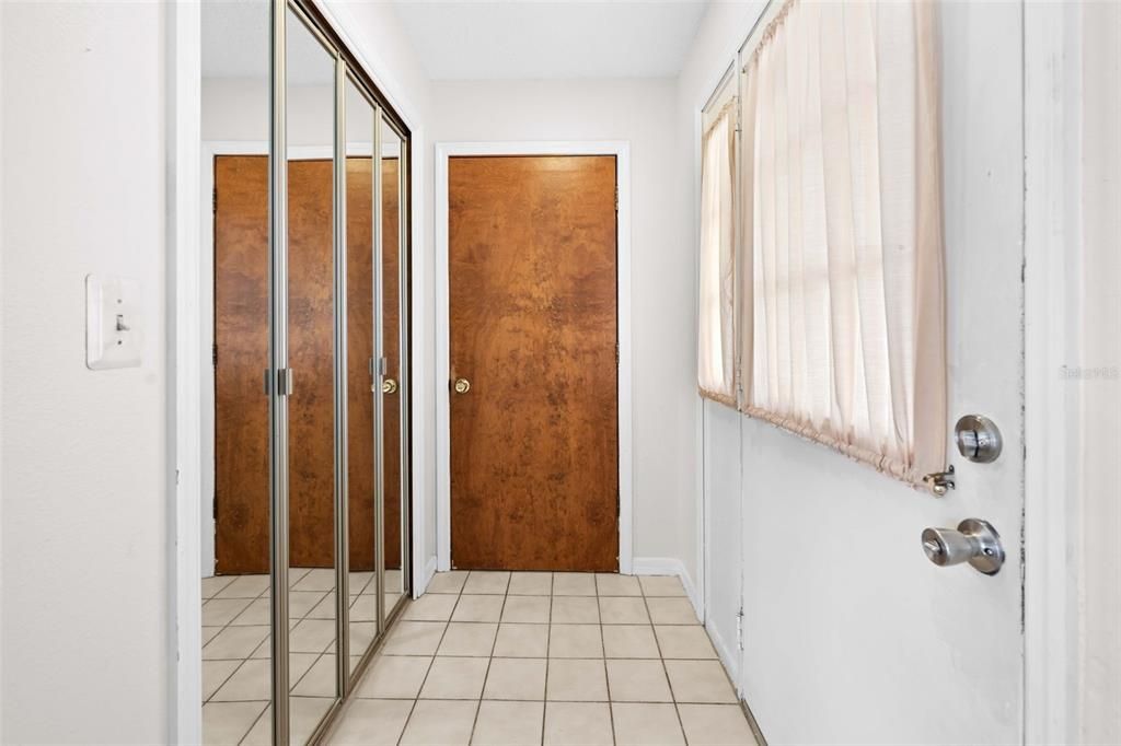 For Sale: $235,000 (2 beds, 2 baths, 1226 Square Feet)