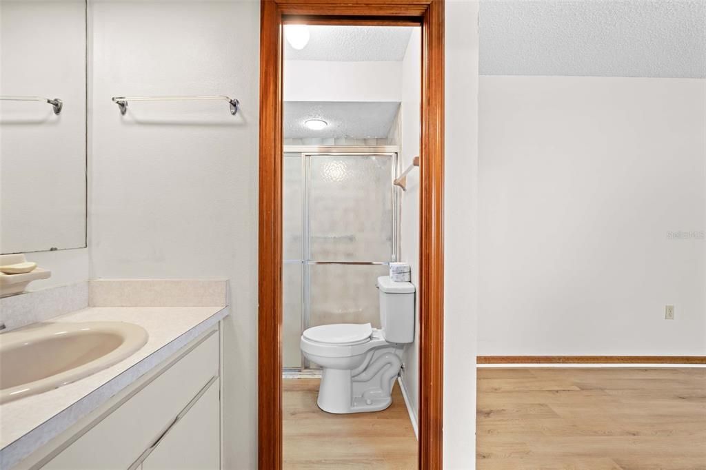 For Sale: $235,000 (2 beds, 2 baths, 1226 Square Feet)