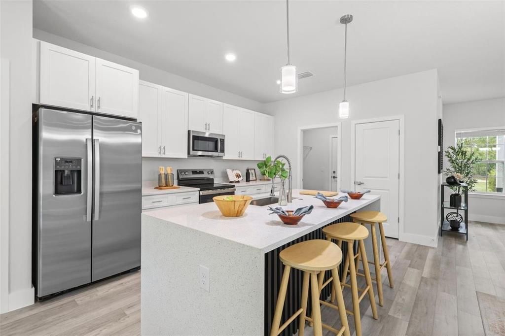 For Sale: $374,900 (4 beds, 3 baths, 1891 Square Feet)