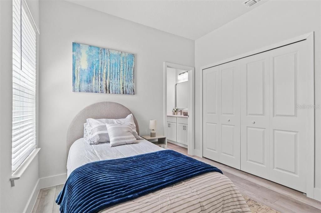 For Sale: $374,900 (4 beds, 3 baths, 1891 Square Feet)