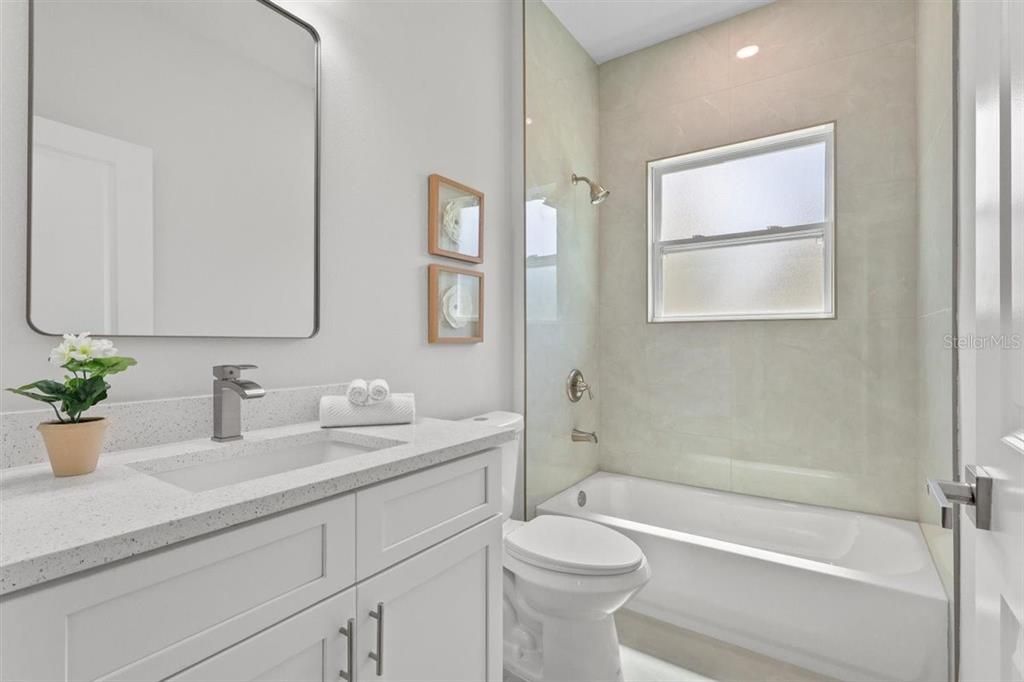 For Sale: $374,900 (4 beds, 3 baths, 1891 Square Feet)