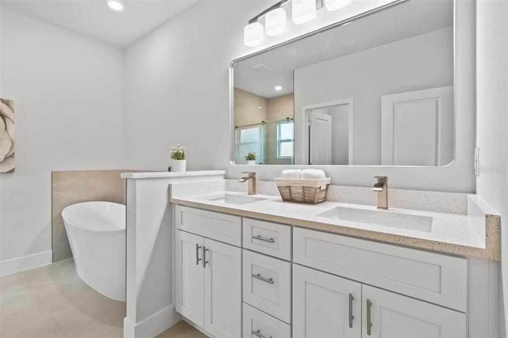 For Sale: $374,900 (4 beds, 3 baths, 1891 Square Feet)
