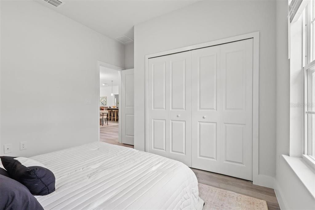 For Sale: $374,900 (4 beds, 3 baths, 1891 Square Feet)