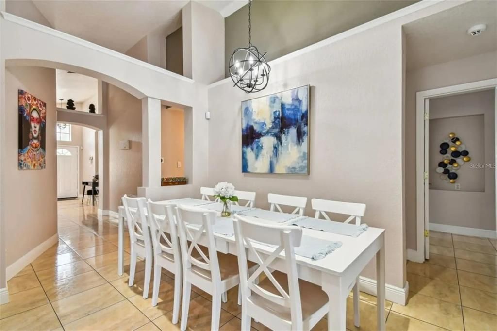 For Sale: $449,900 (4 beds, 2 baths, 1955 Square Feet)