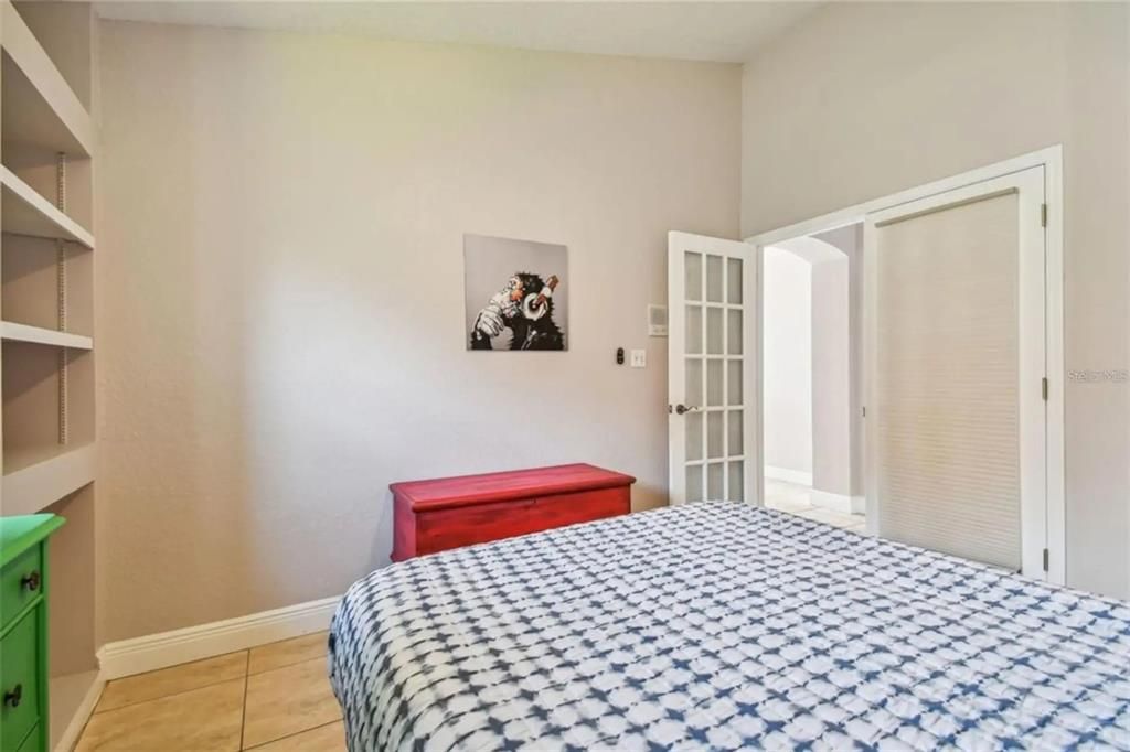 For Sale: $449,900 (4 beds, 2 baths, 1955 Square Feet)