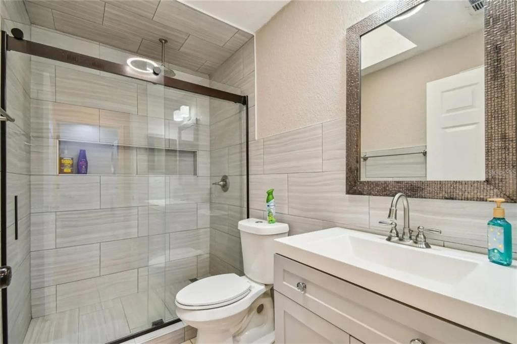For Sale: $449,900 (4 beds, 2 baths, 1955 Square Feet)