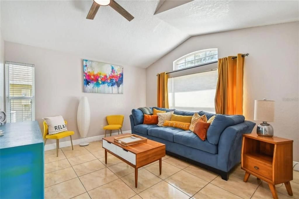 For Sale: $449,900 (4 beds, 2 baths, 1955 Square Feet)