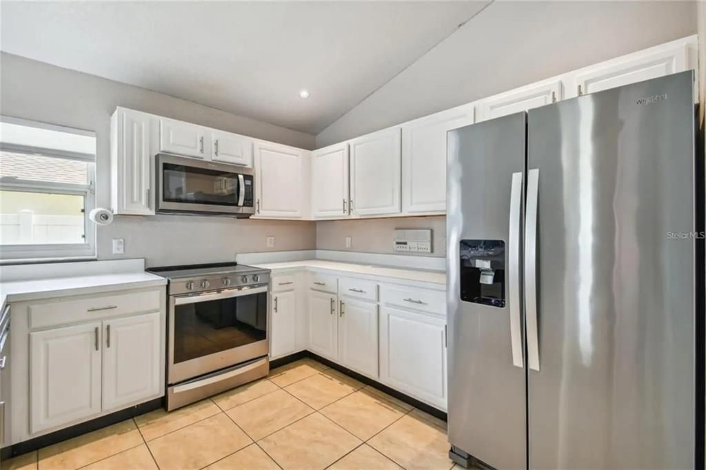 For Sale: $449,900 (4 beds, 2 baths, 1955 Square Feet)