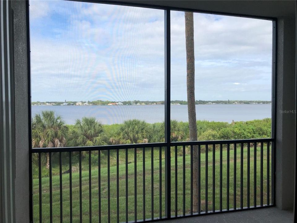 For Rent: $2,200 (2 beds, 2 baths, 1151 Square Feet)