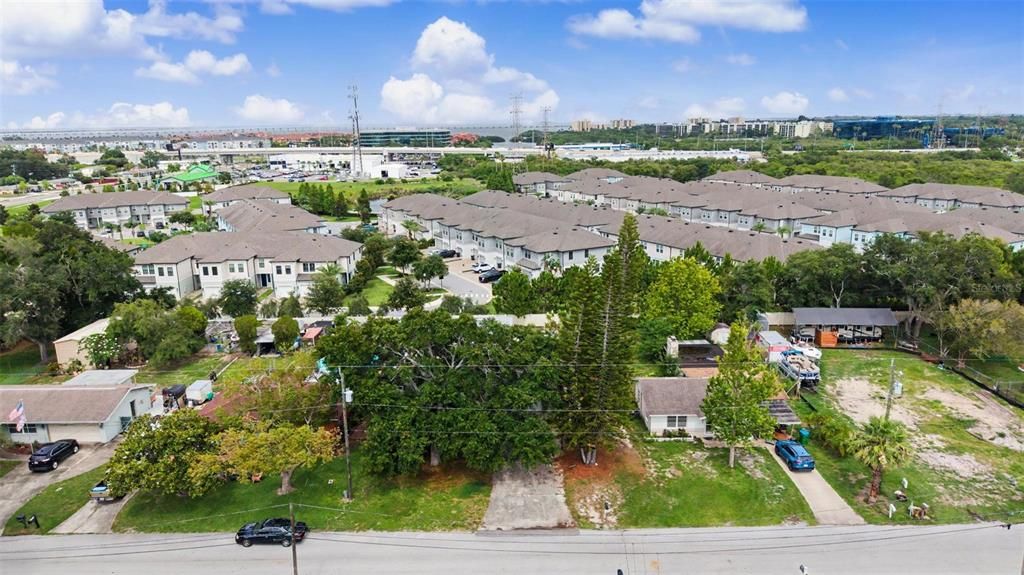 En Venta: $575,000 (4 camas, 3 baños, 1654 Pies cuadrados)