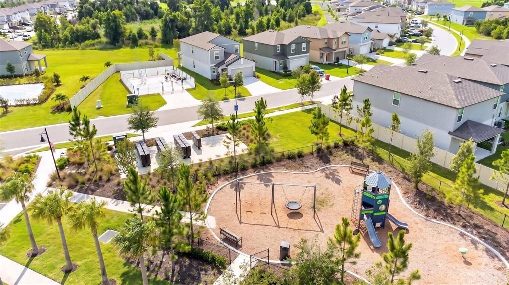 Под контрактом: $299,999 (3 спален, 2 ванн, 1269 Квадратных фут)