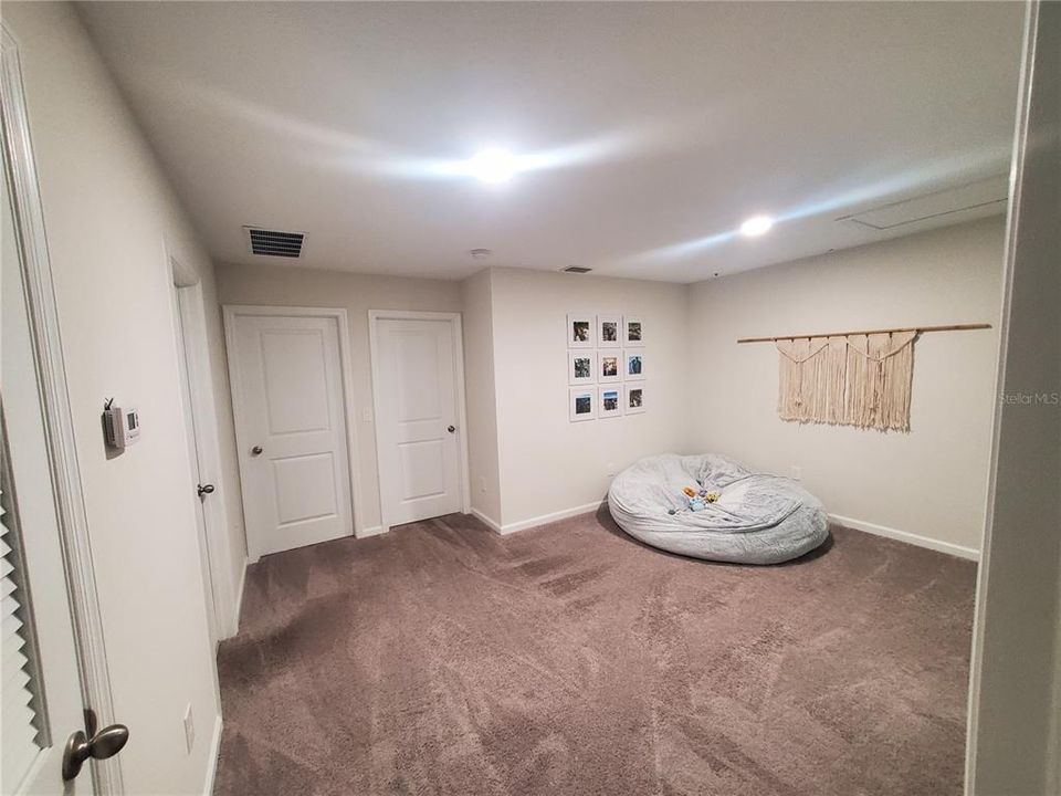 For Sale: $425,000 (4 beds, 3 baths, 2141 Square Feet)