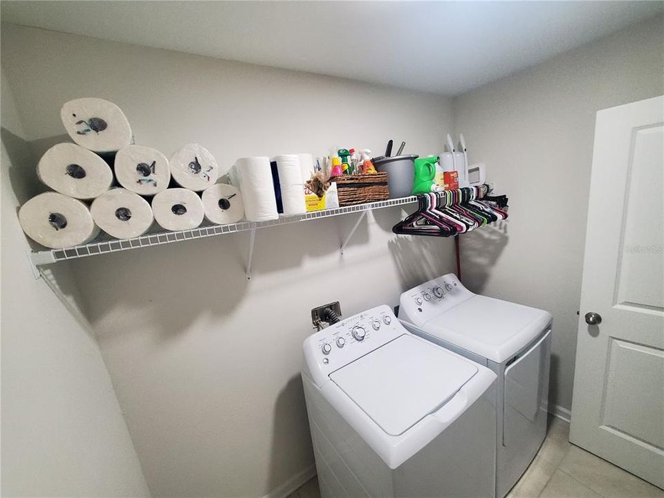 For Sale: $425,000 (4 beds, 3 baths, 2141 Square Feet)