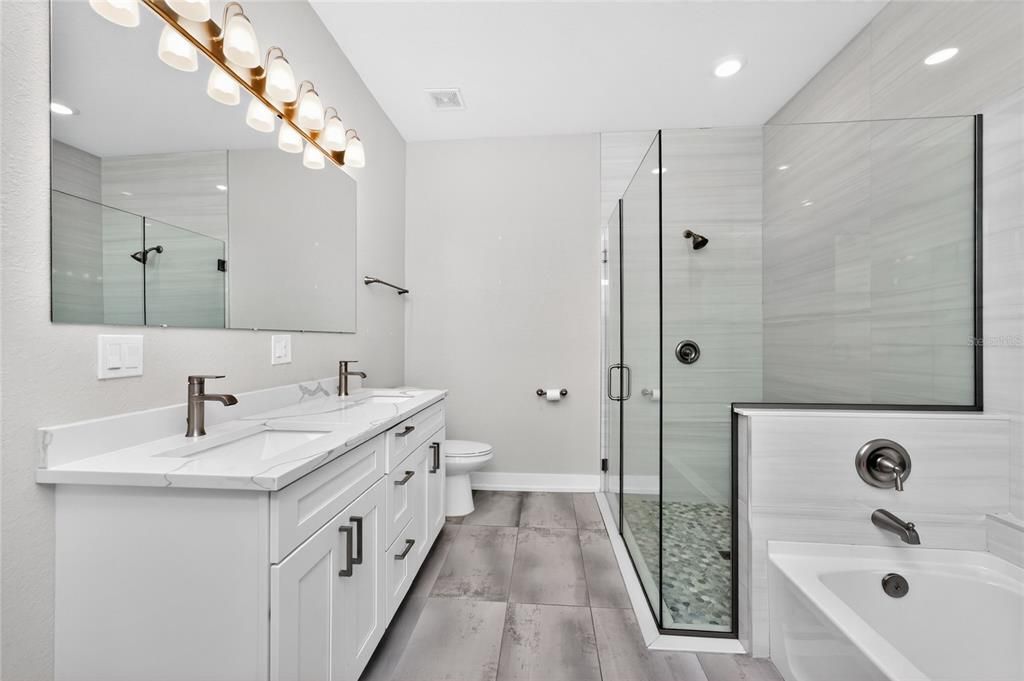 For Sale: $279,900 (3 beds, 2 baths, 1586 Square Feet)