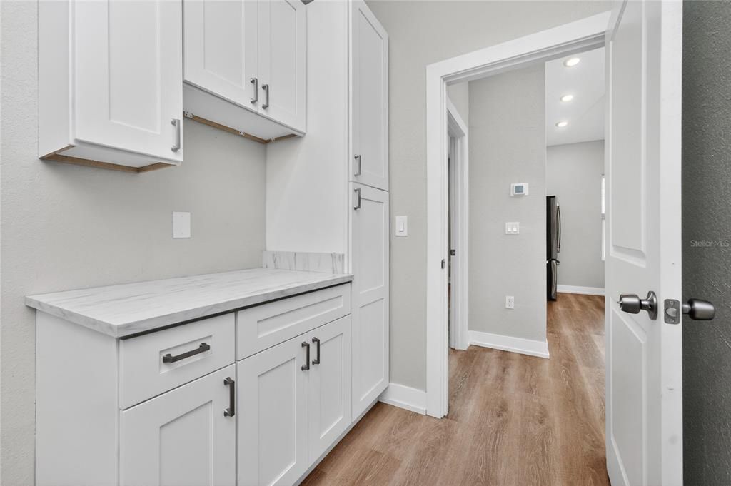 For Sale: $279,900 (3 beds, 2 baths, 1586 Square Feet)