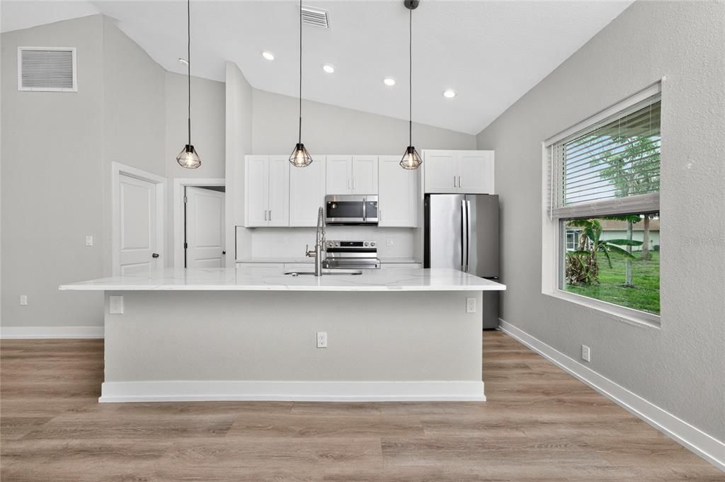 For Sale: $279,900 (3 beds, 2 baths, 1586 Square Feet)