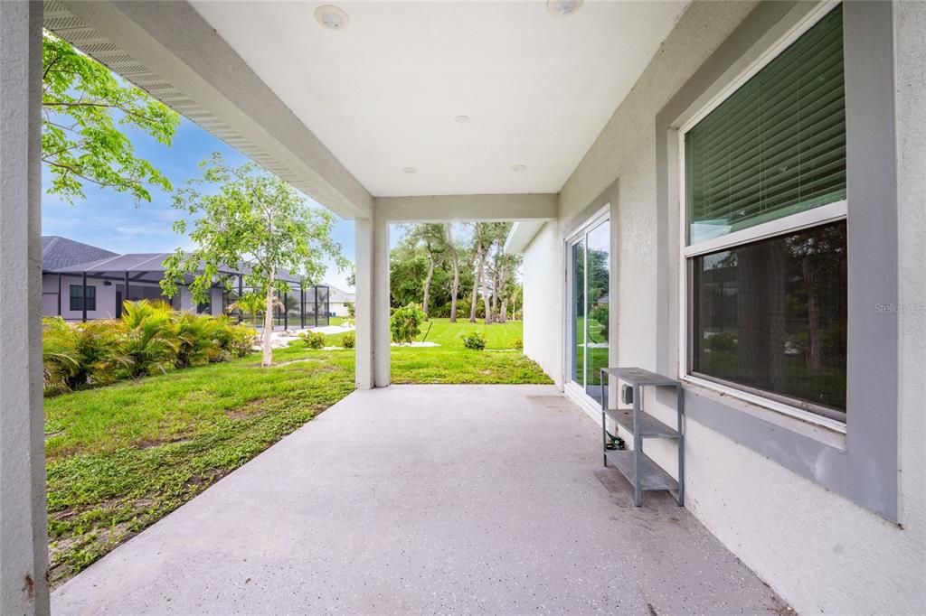 For Sale: $279,900 (3 beds, 2 baths, 1586 Square Feet)