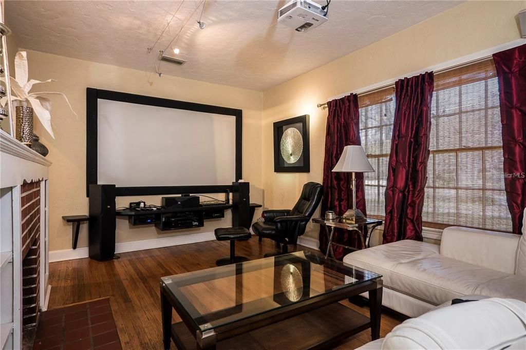 En Renta: $1,750 (2 camas, 1 baños, 908 Pies cuadrados)
