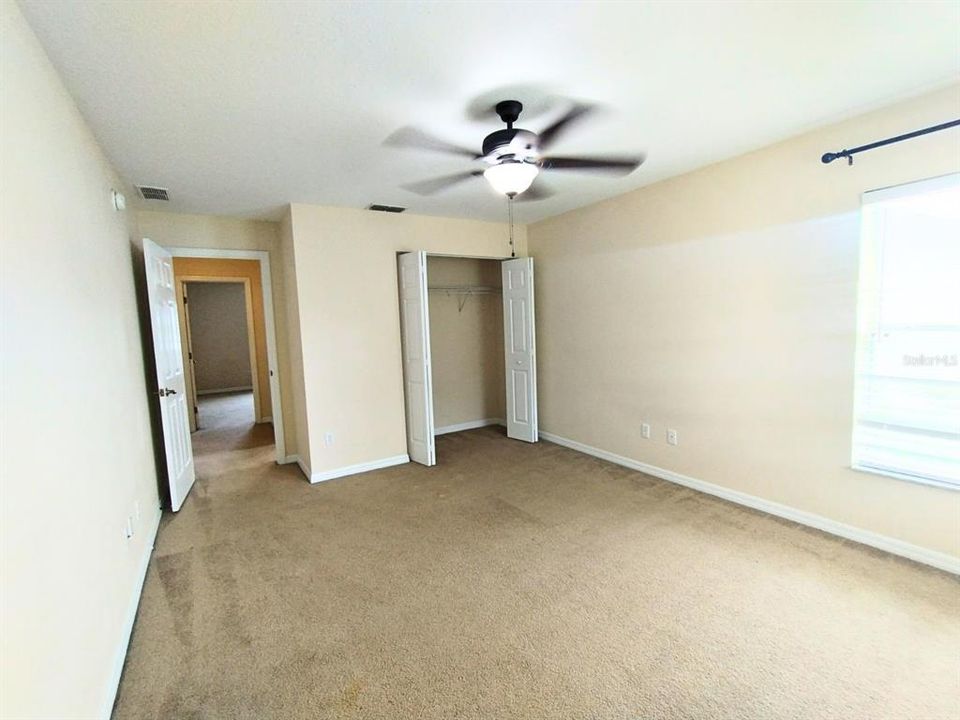 En Venta: $329,990 (3 camas, 2 baños, 2114 Pies cuadrados)