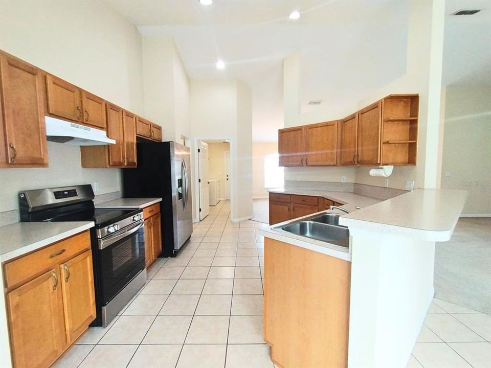 En Venta: $329,990 (3 camas, 2 baños, 2114 Pies cuadrados)