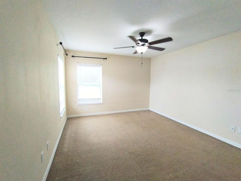 En Venta: $329,990 (3 camas, 2 baños, 2114 Pies cuadrados)