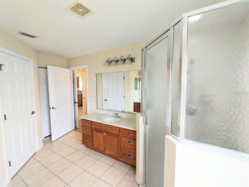 En Venta: $329,990 (3 camas, 2 baños, 2114 Pies cuadrados)