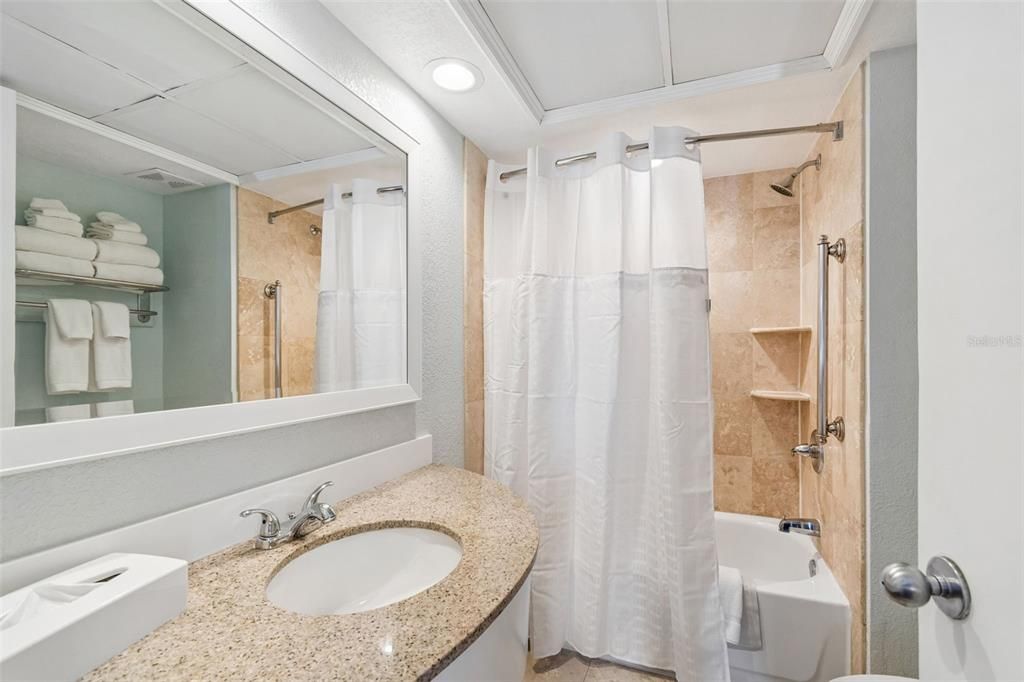 En Venta: $275,000 (1 camas, 1 baños, 300 Pies cuadrados)