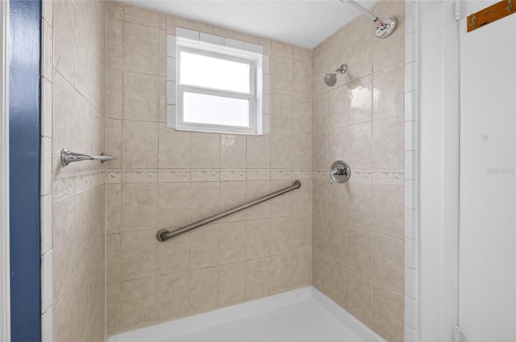 For Sale: $395,000 (3 beds, 2 baths, 1505 Square Feet)