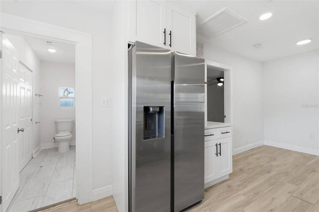 For Sale: $350,000 (3 beds, 2 baths, 1278 Square Feet)